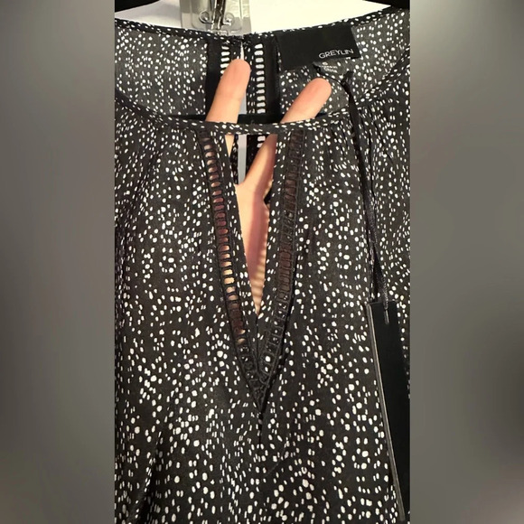 NWT Greylin Anthropologie Silk Sleeveless Top Black & White Small - Picture 3 of 7